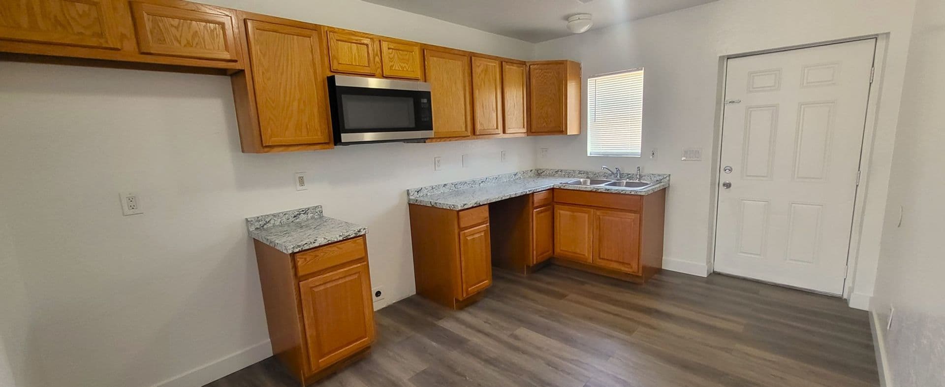 Phoenix Apartment: 2602 E. Southgate Ave.