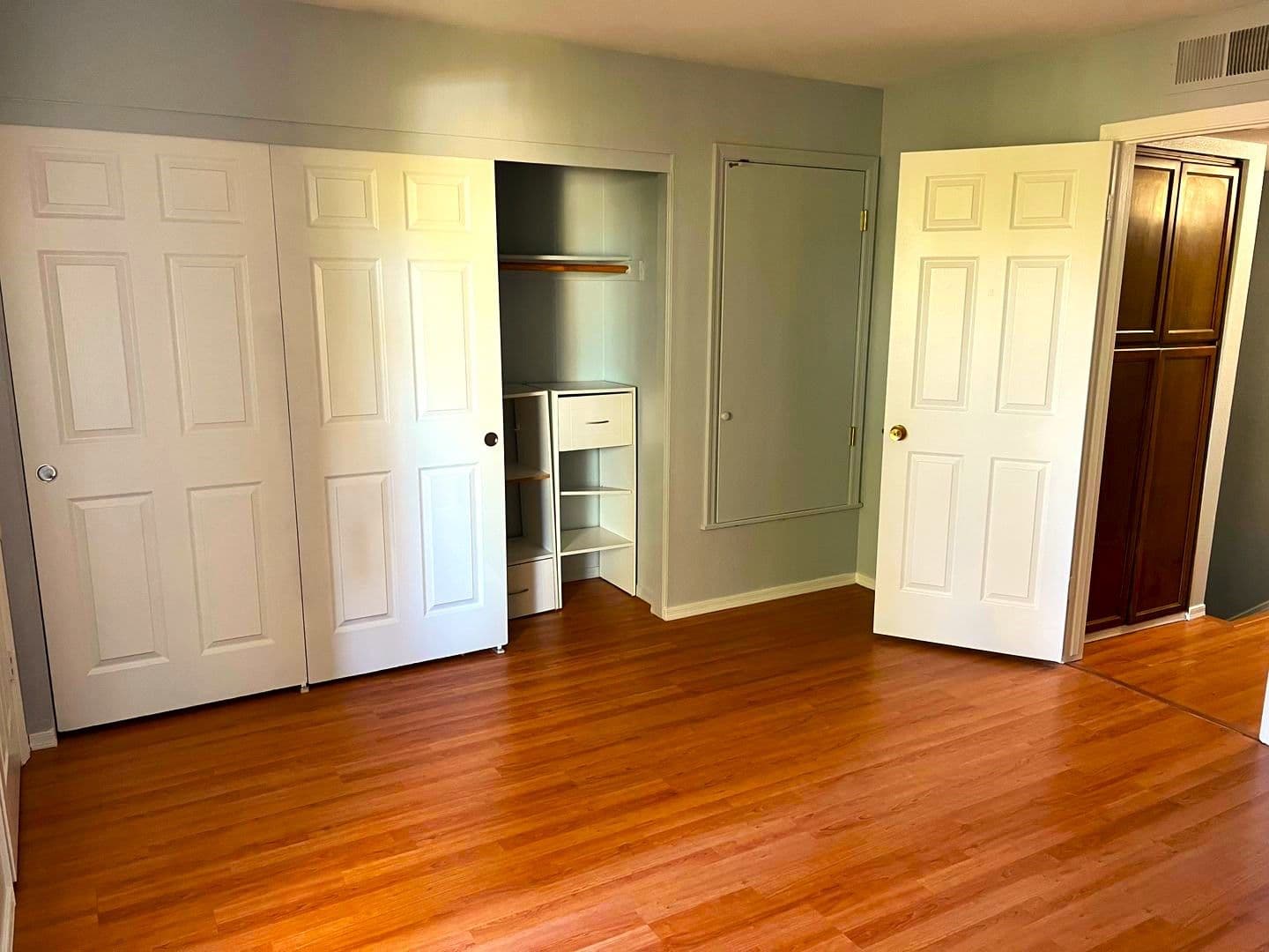 Tempe Townhome: 1036 S. Mariana St. #4