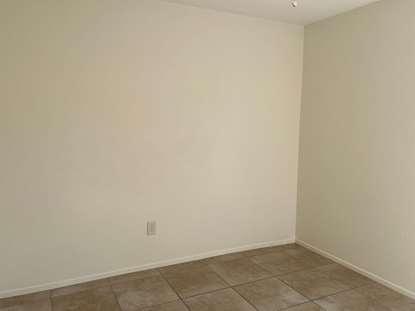 Mesa Apartment: 6219 E. Glencove St.