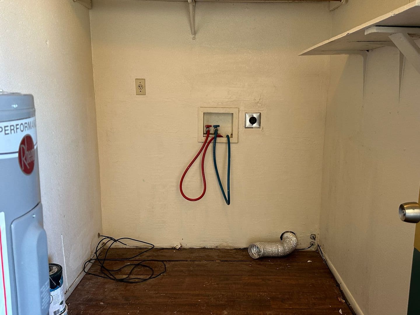 Gilbert Apartment: 217 E. Washington Ave