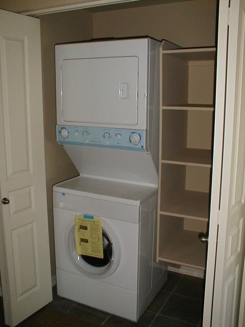 Tempe Apartment: 1117 E. 8th St. #A1003