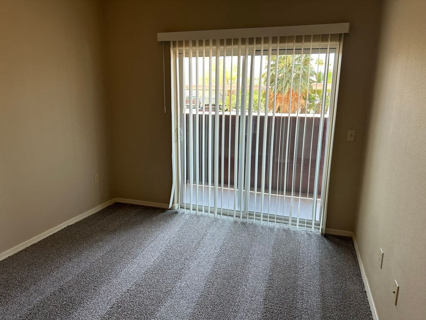 Tempe Apartment: 1117 E. 8th St. #A2001