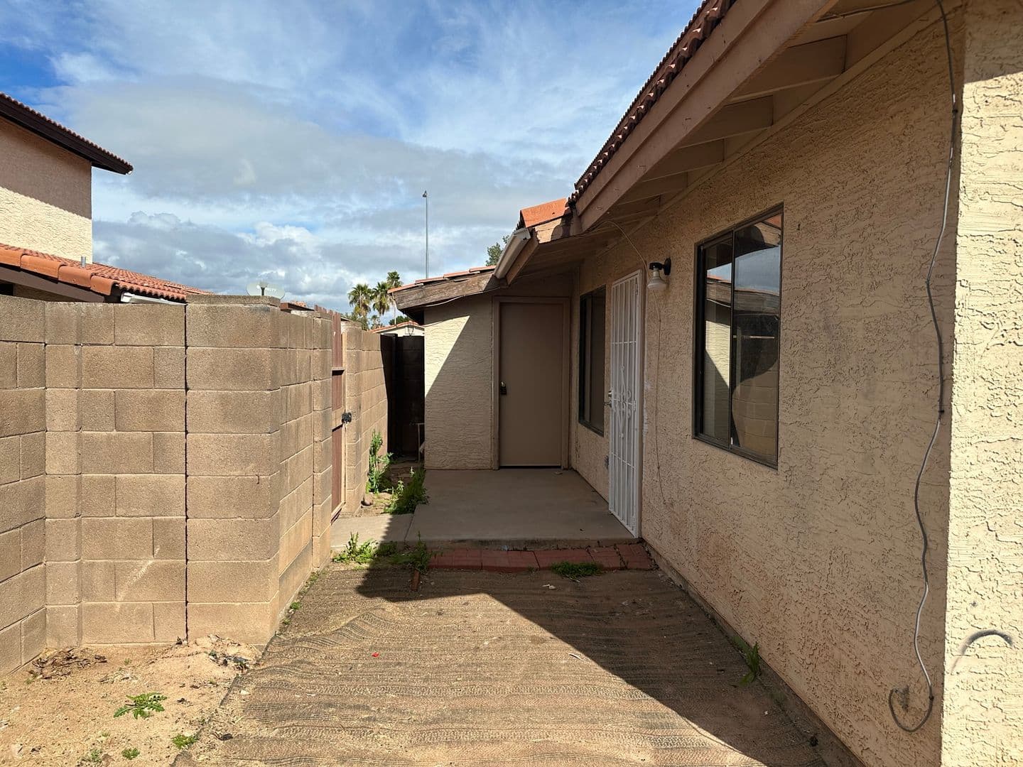 Mesa Apartment: 6219 E. Glencove St.