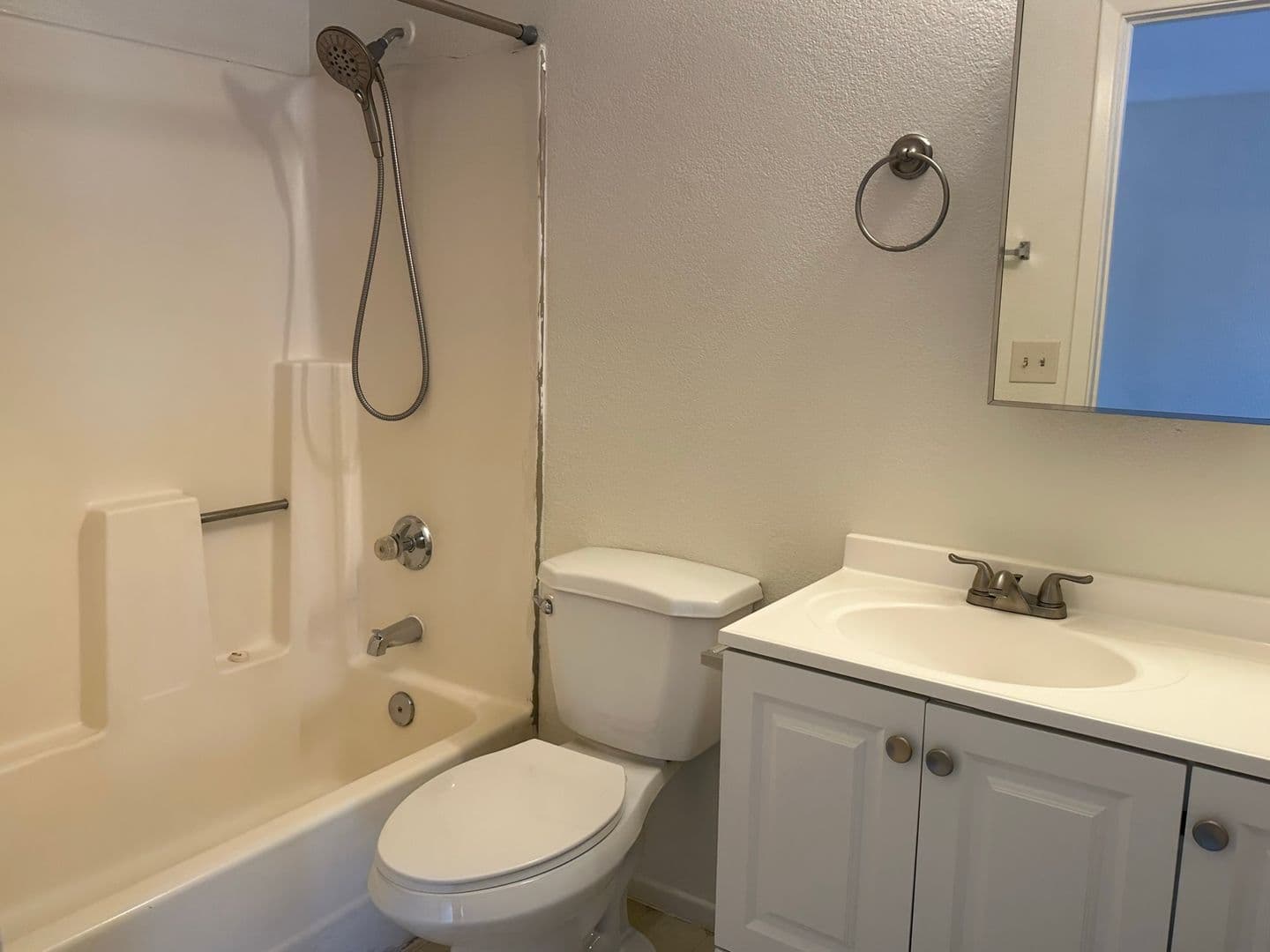 Mesa Apartment: 6219 E. Glencove St.