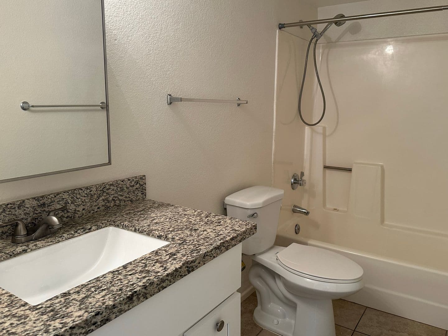 Mesa Apartment: 6219 E. Glencove St.
