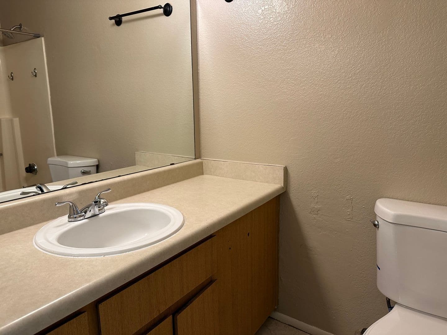 Gilbert Apartment: 217 E. Washington Ave