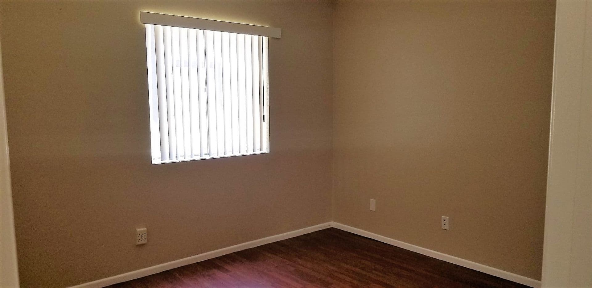 Tempe Condo: 700 W. University #119