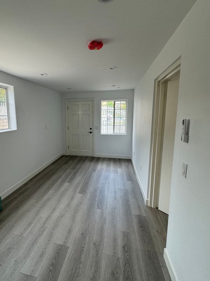Los Angeles Multiplex: 3048 1/2 Perlita Avenue