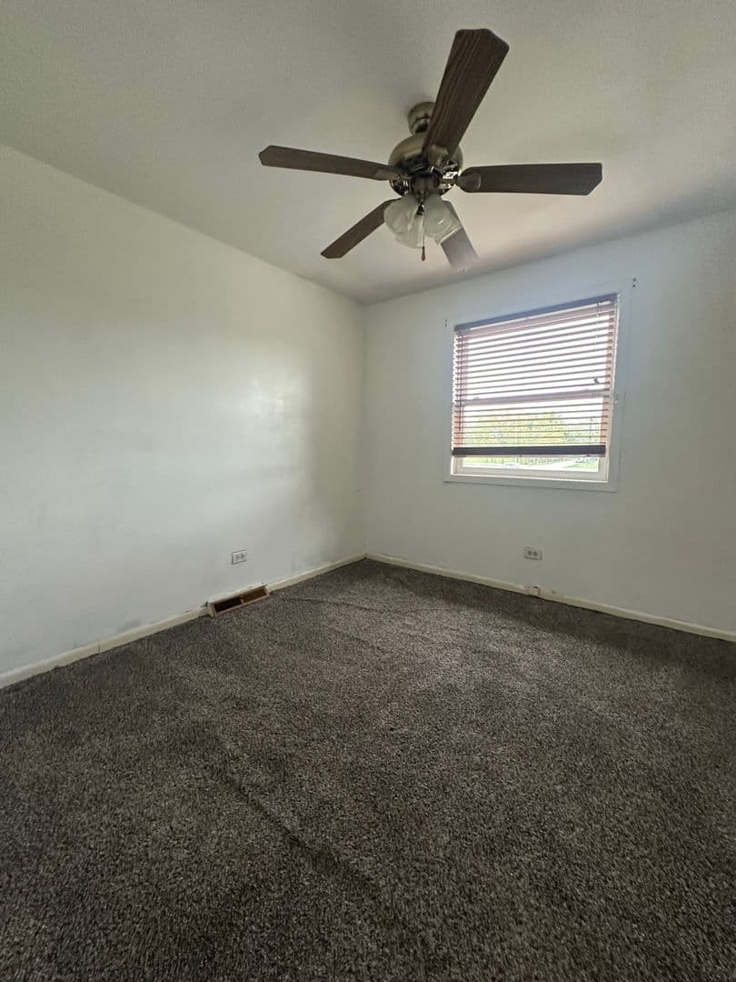 Tinley Park House: 7662 159th Pl,