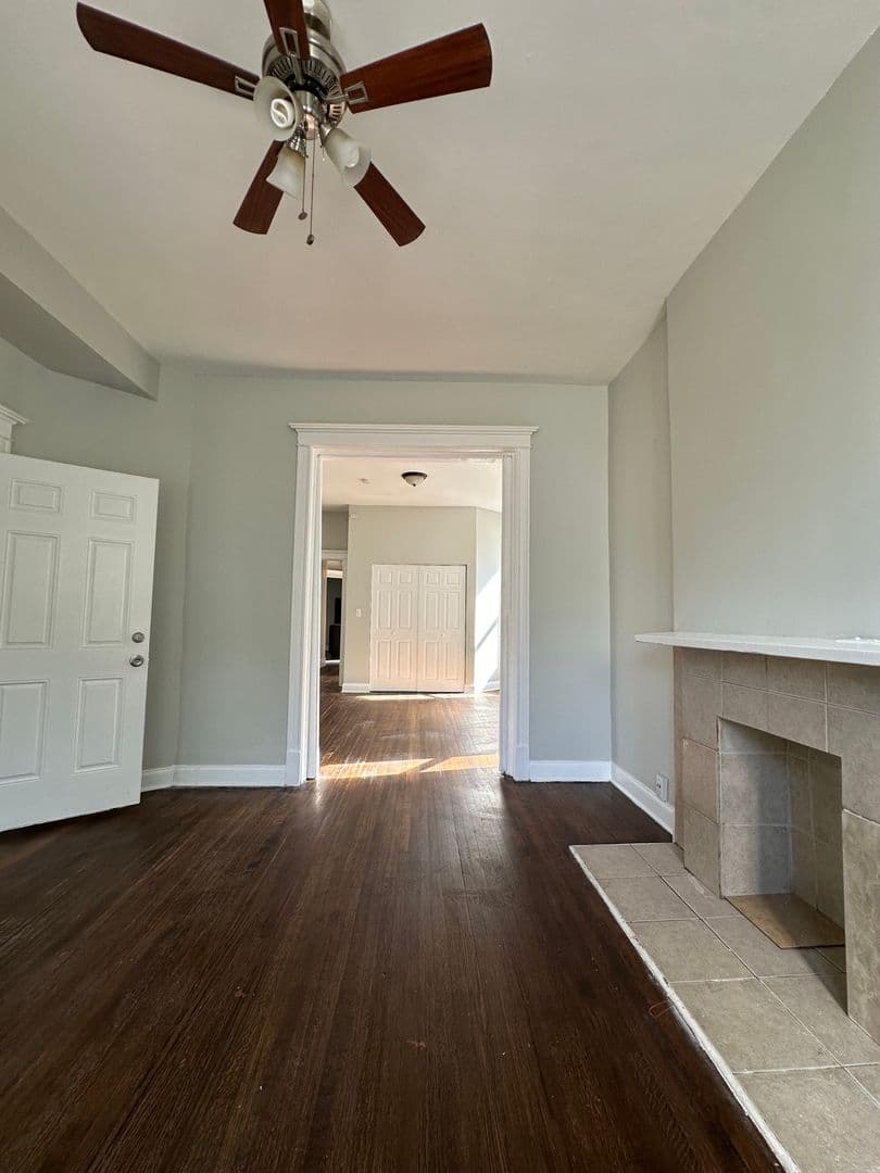 Chicago Apartment: 5611 S Princeton Ave,