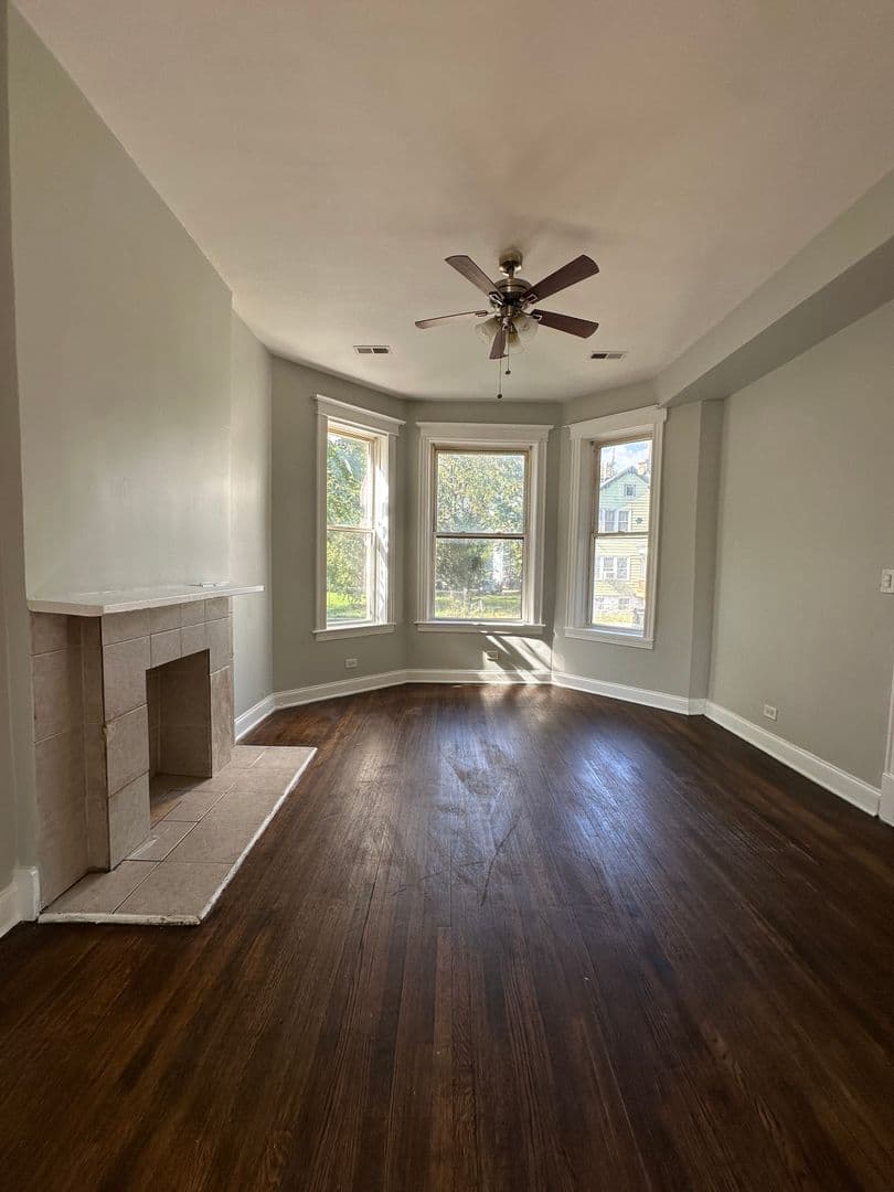 Chicago Apartment: 5611 S Princeton Ave,