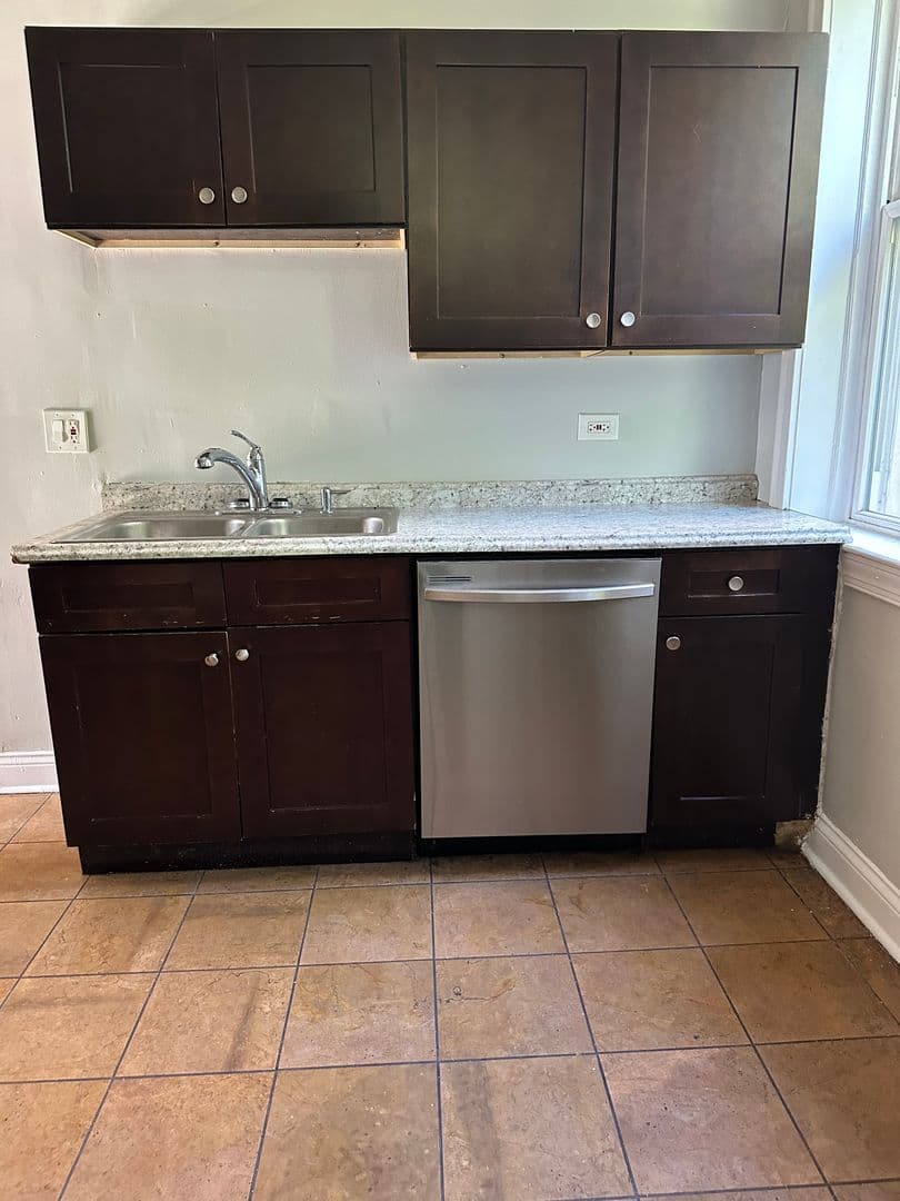 Chicago Apartment: 5611 S Princeton Ave,