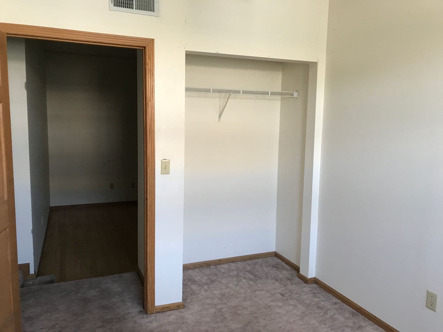 Grand Forks Apartment: 28 S 3rd St