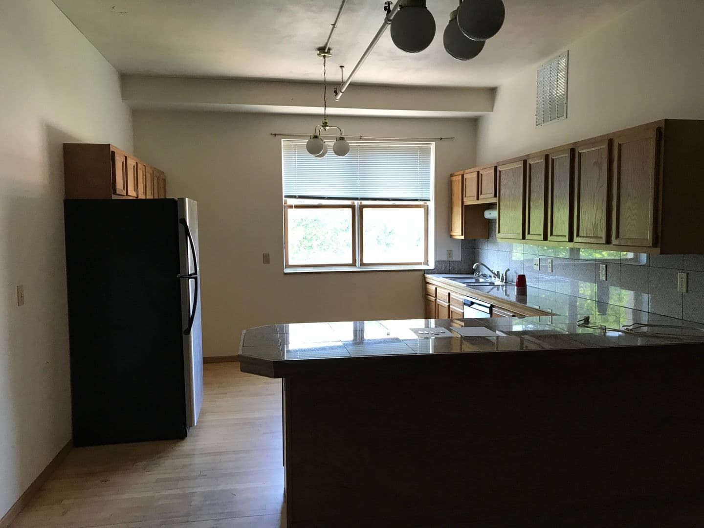 Grand Forks Apartment: 28 S 3rd St