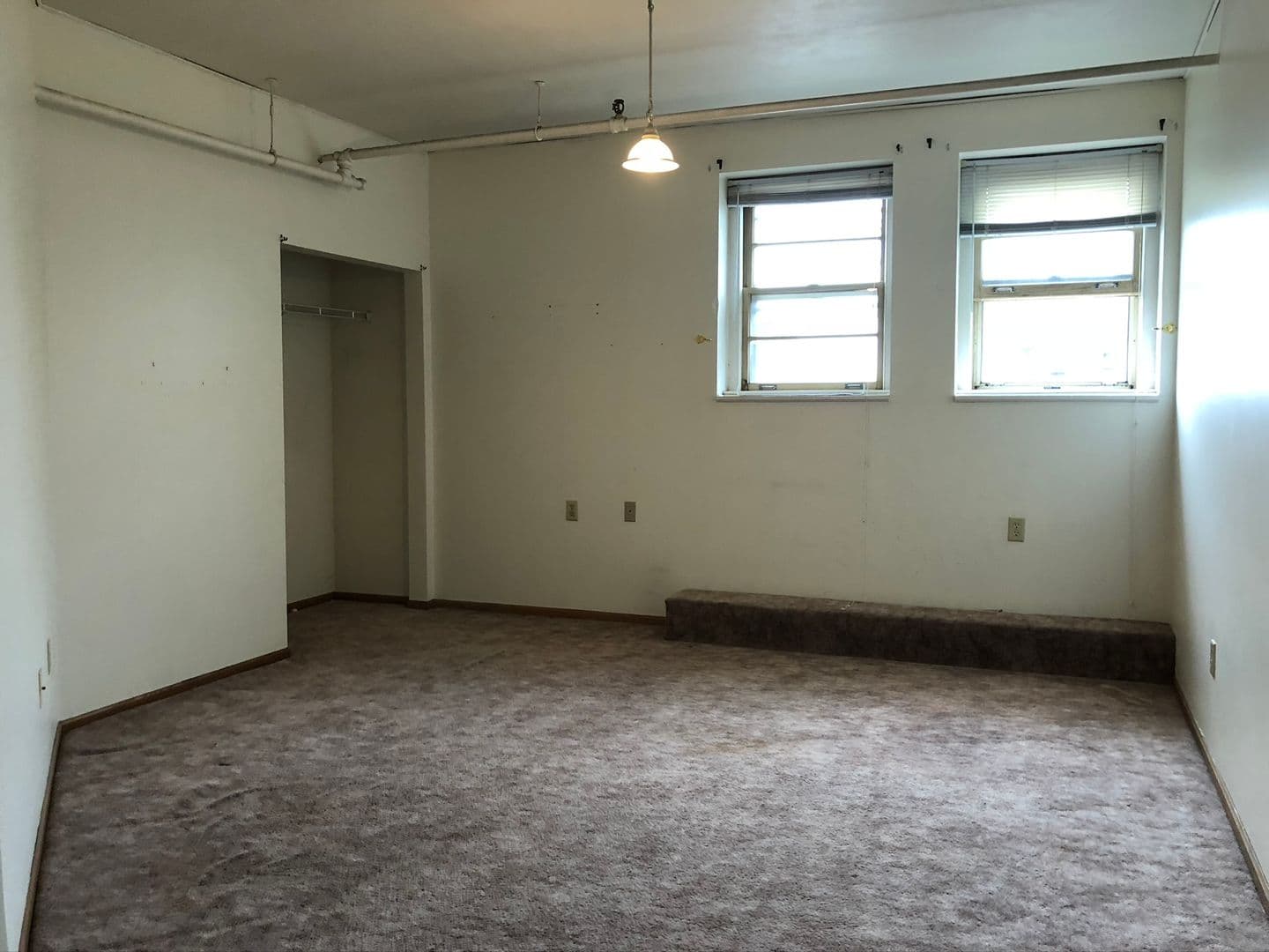 Grand Forks Apartment: 28 S 3rd St