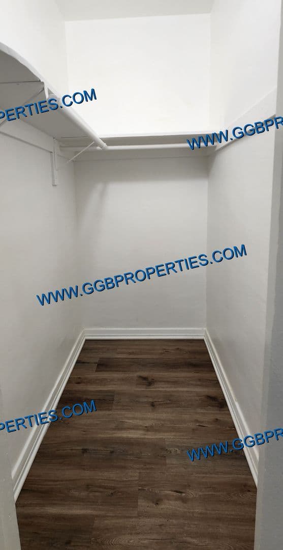 Long Beach Apartment: 2365-2371 Eucalyptus Ave