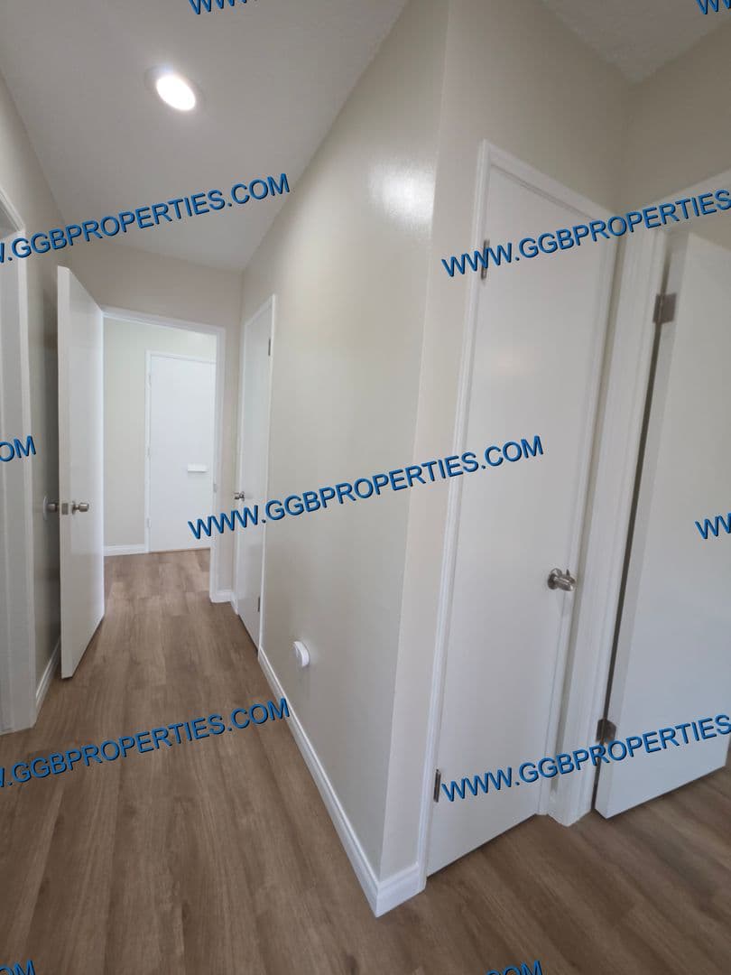Hawthorne House: 11710 Spinning Ave