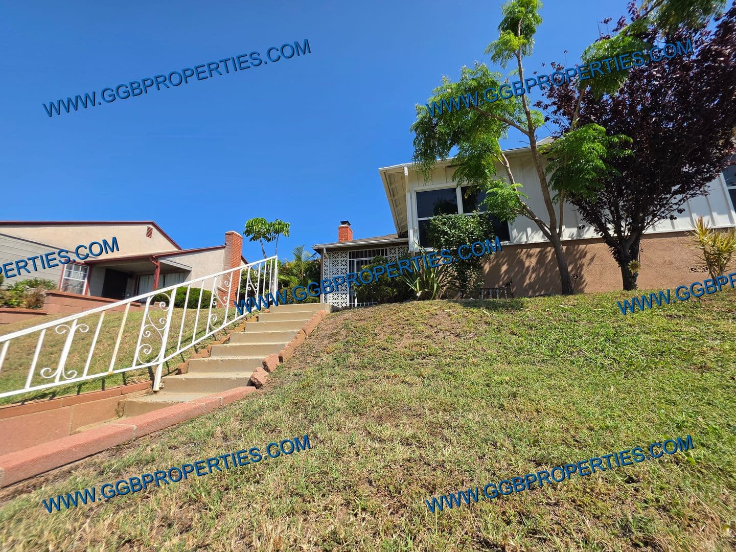 Hawthorne House: 11710 Spinning Ave