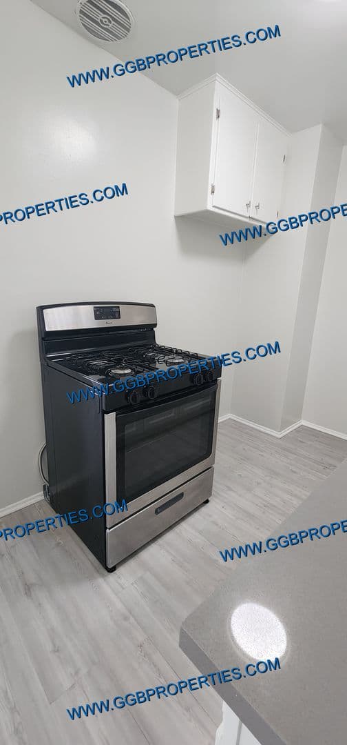 Long Beach Apartment: 2747-2751 Pacific Ave