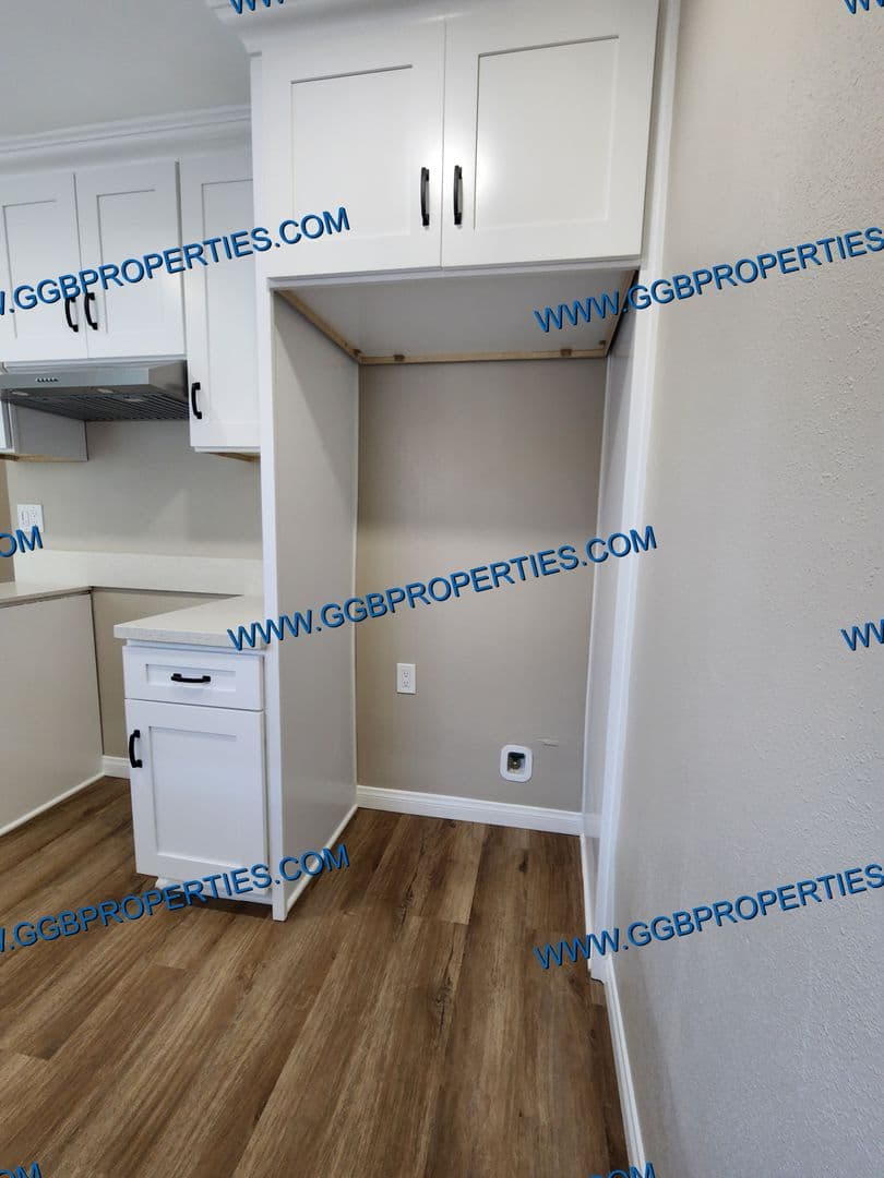 Norwalk Apartment: 12721-12729 Kalnor Ave