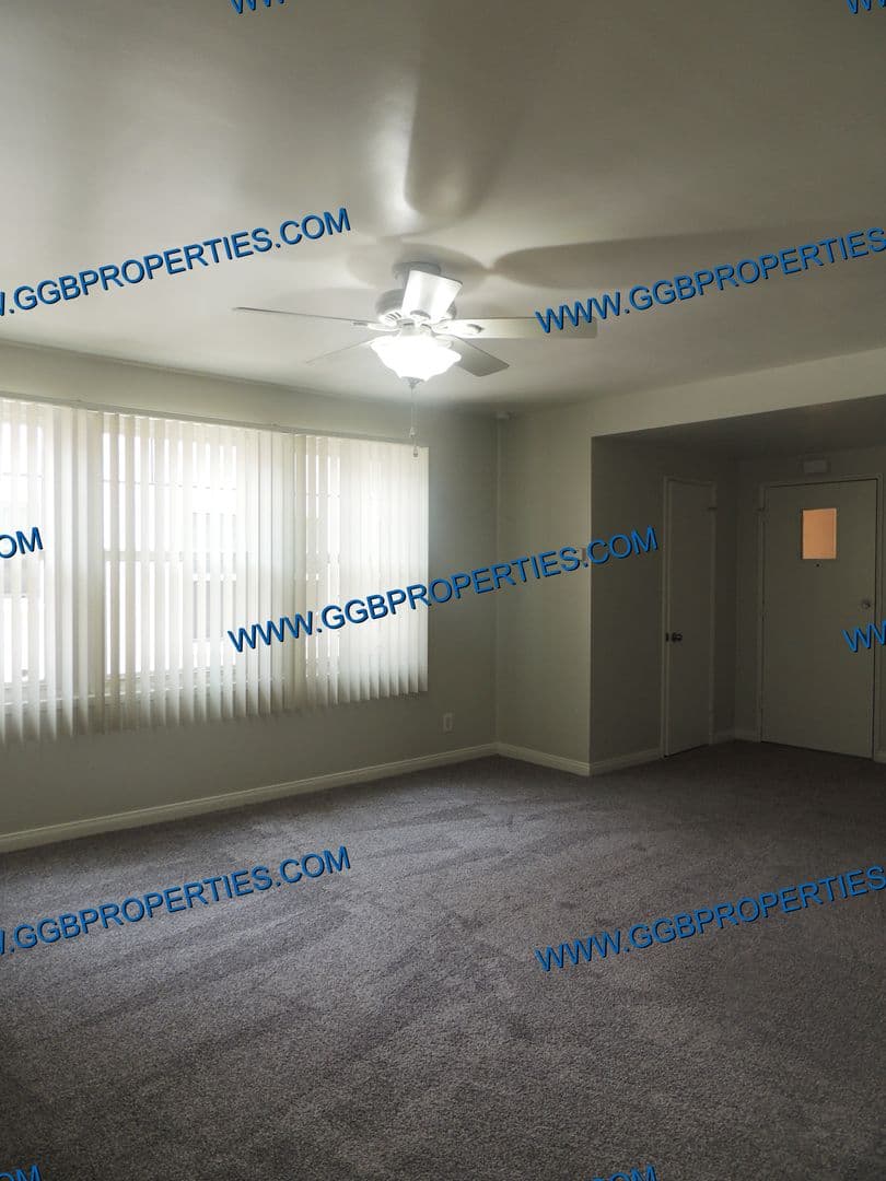Long Beach Apartment: 10 Bay Shore Ave