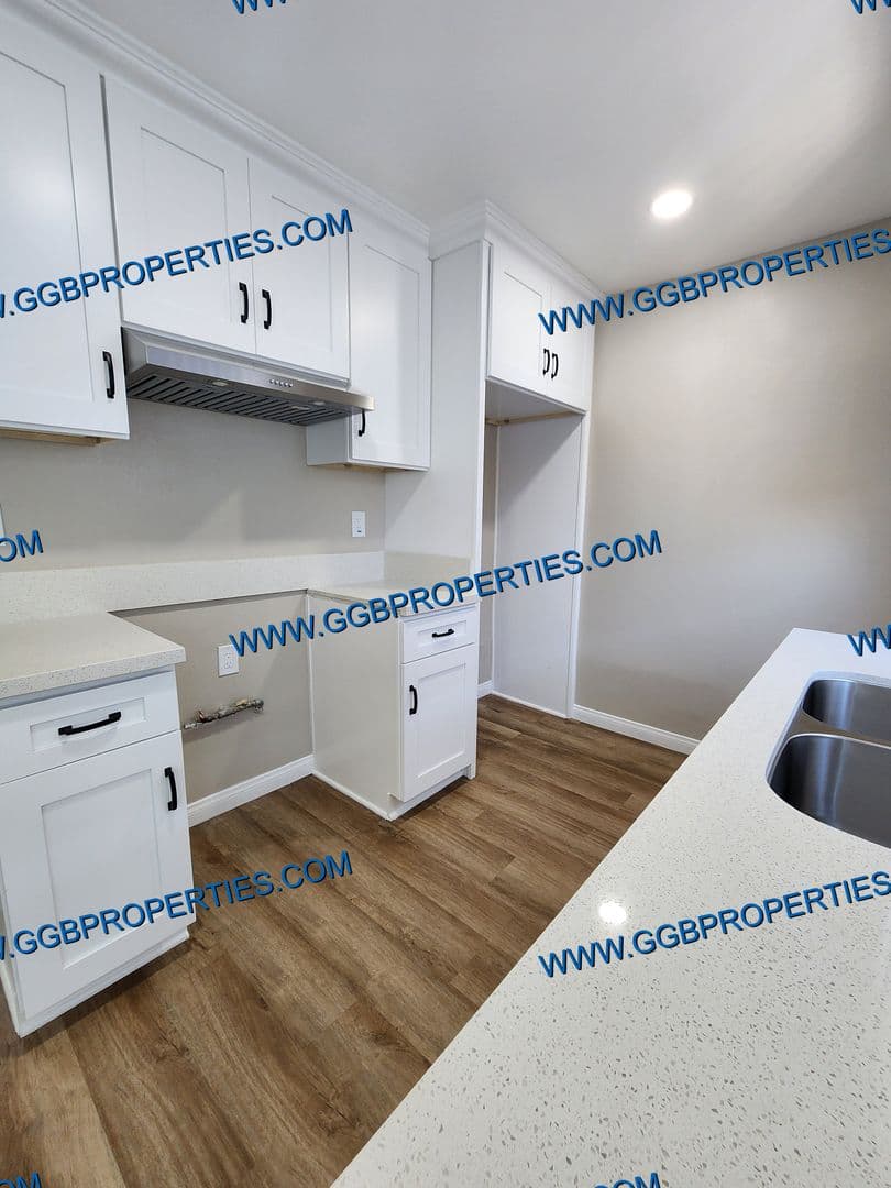 Norwalk Apartment: 12721-12729 Kalnor Ave