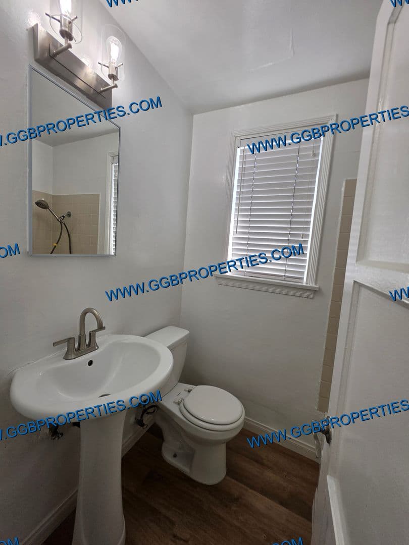 Long Beach Apartment: 4357 Elm Ave