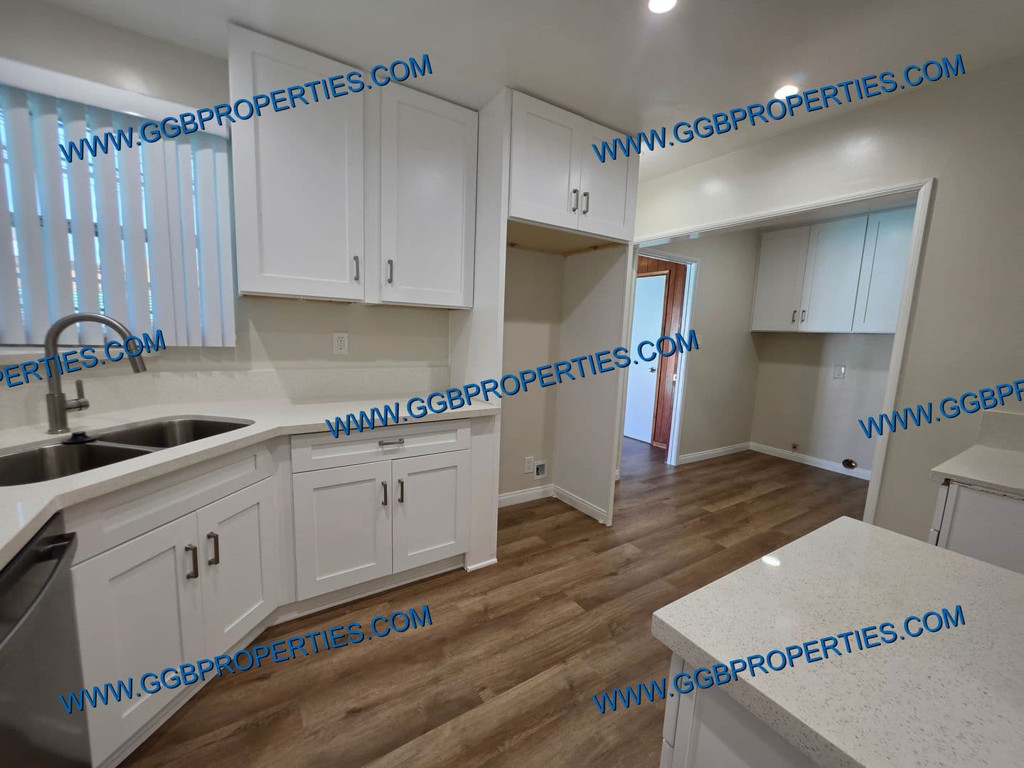 Hawthorne House: 11710 Spinning Ave