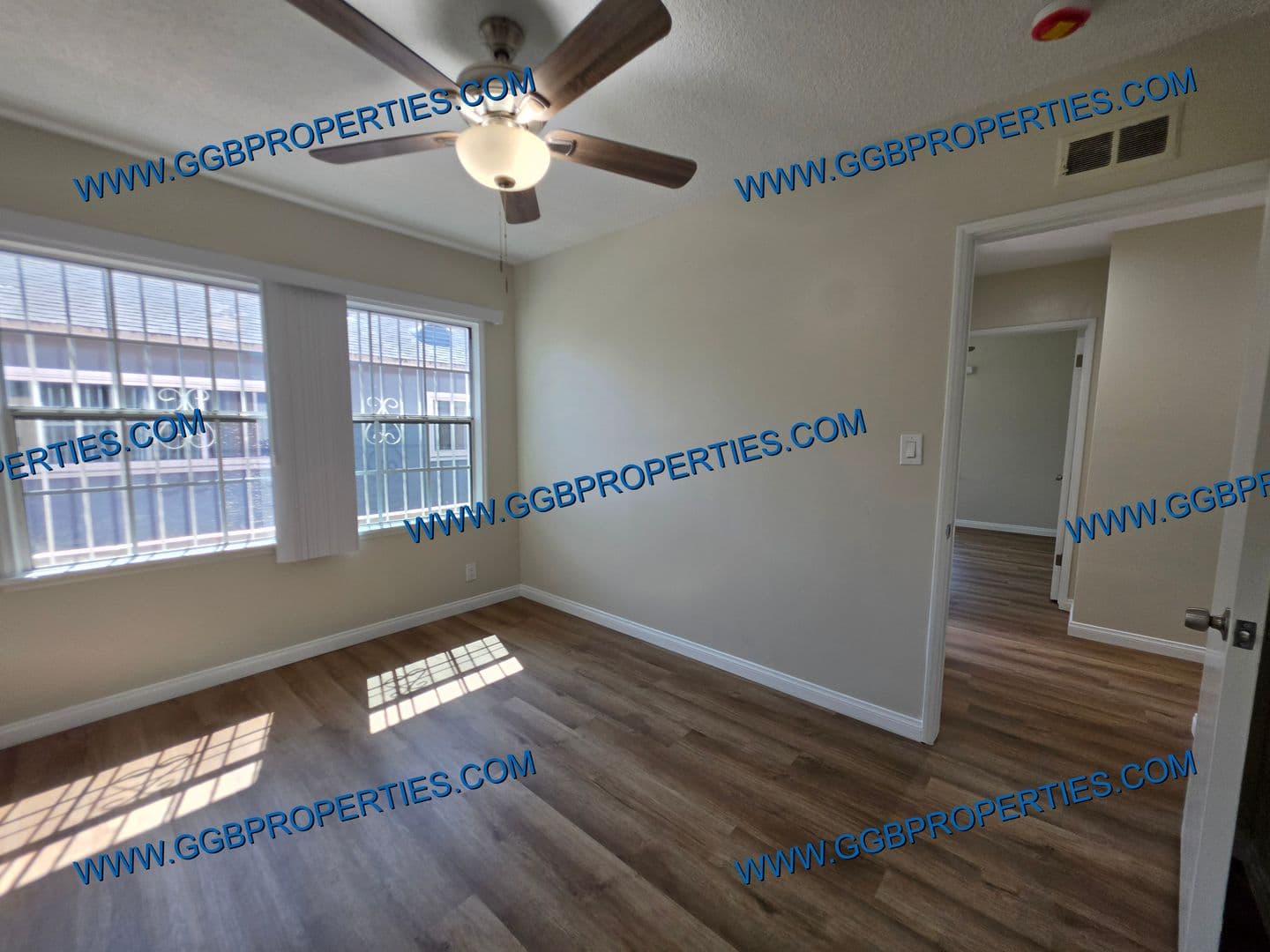 Hawthorne House: 11710 Spinning Ave