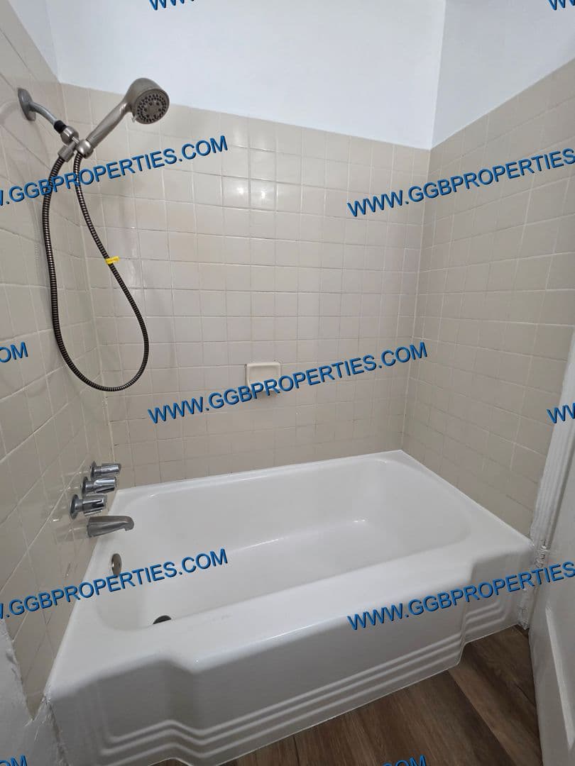 Long Beach Apartment: 4357 Elm Ave