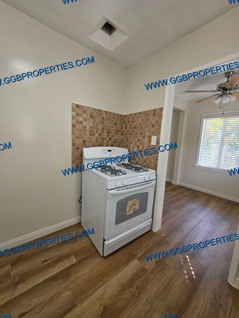 Long Beach Apartment: 4357 Elm Ave