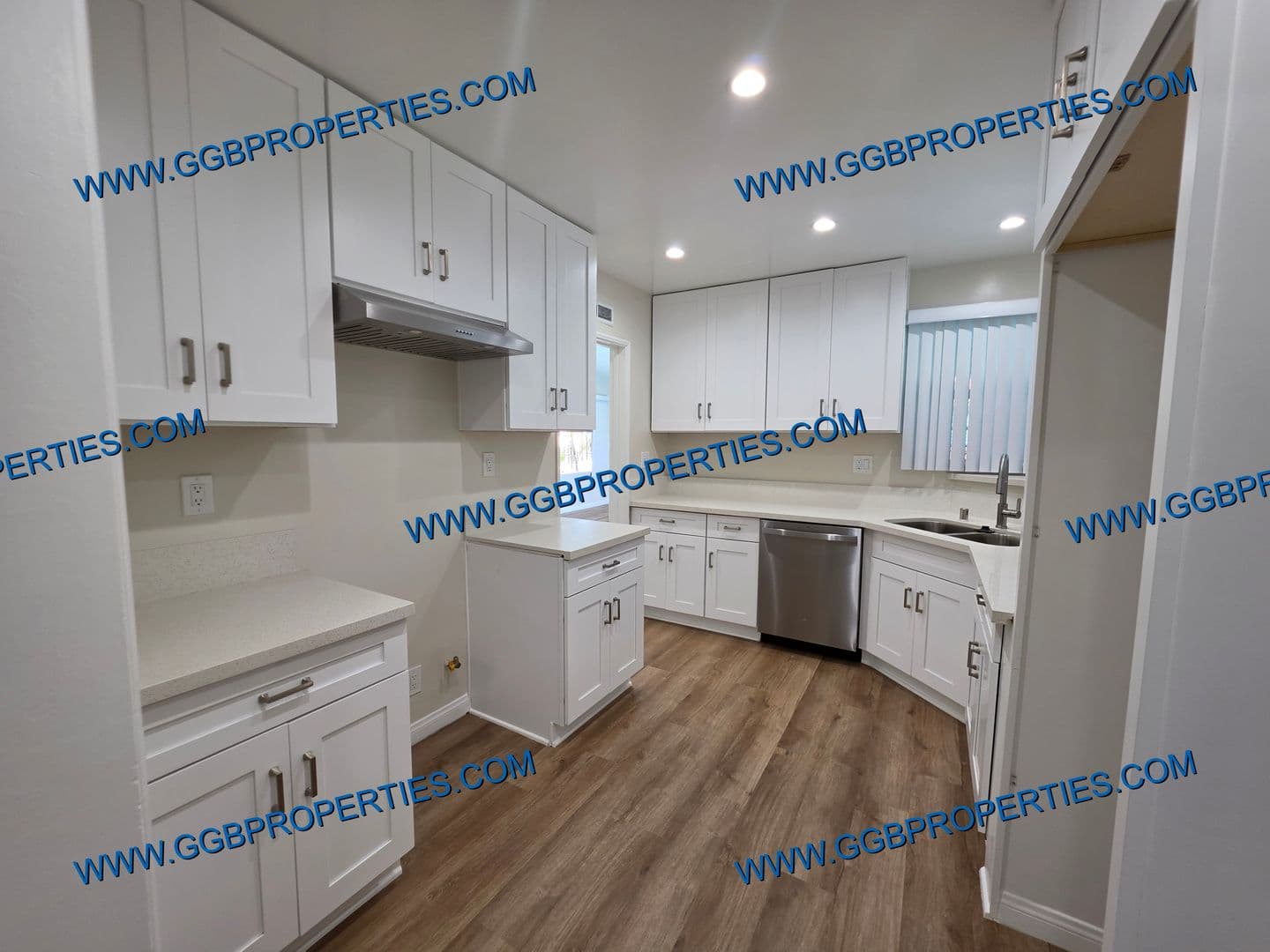 Hawthorne House: 11710 Spinning Ave