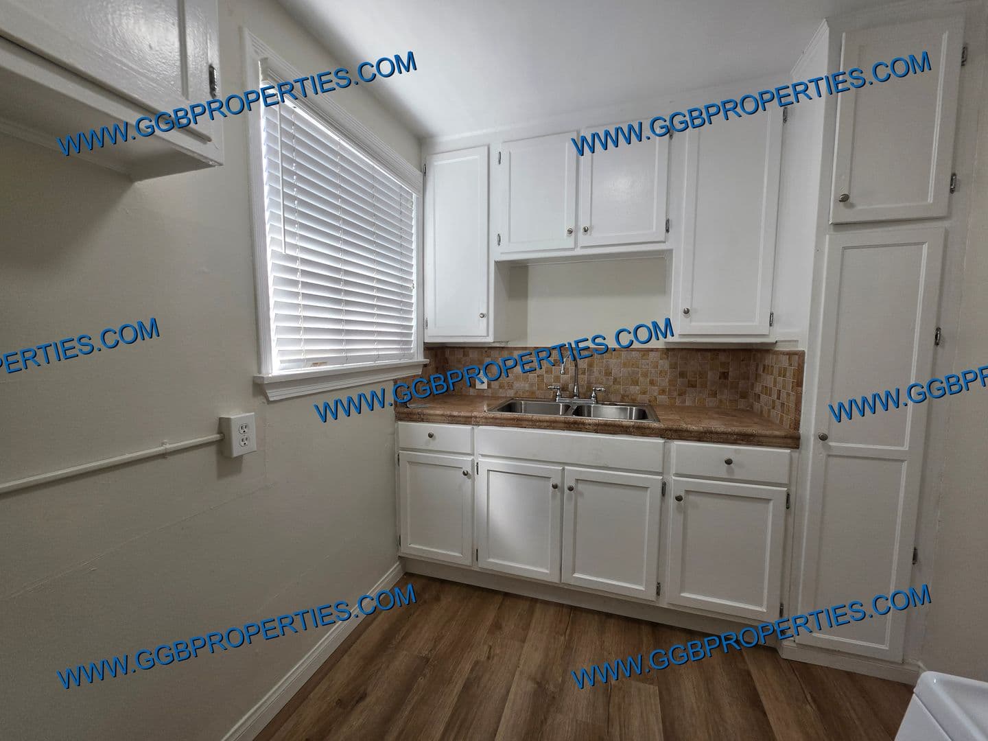 Long Beach Apartment: 4357 Elm Ave