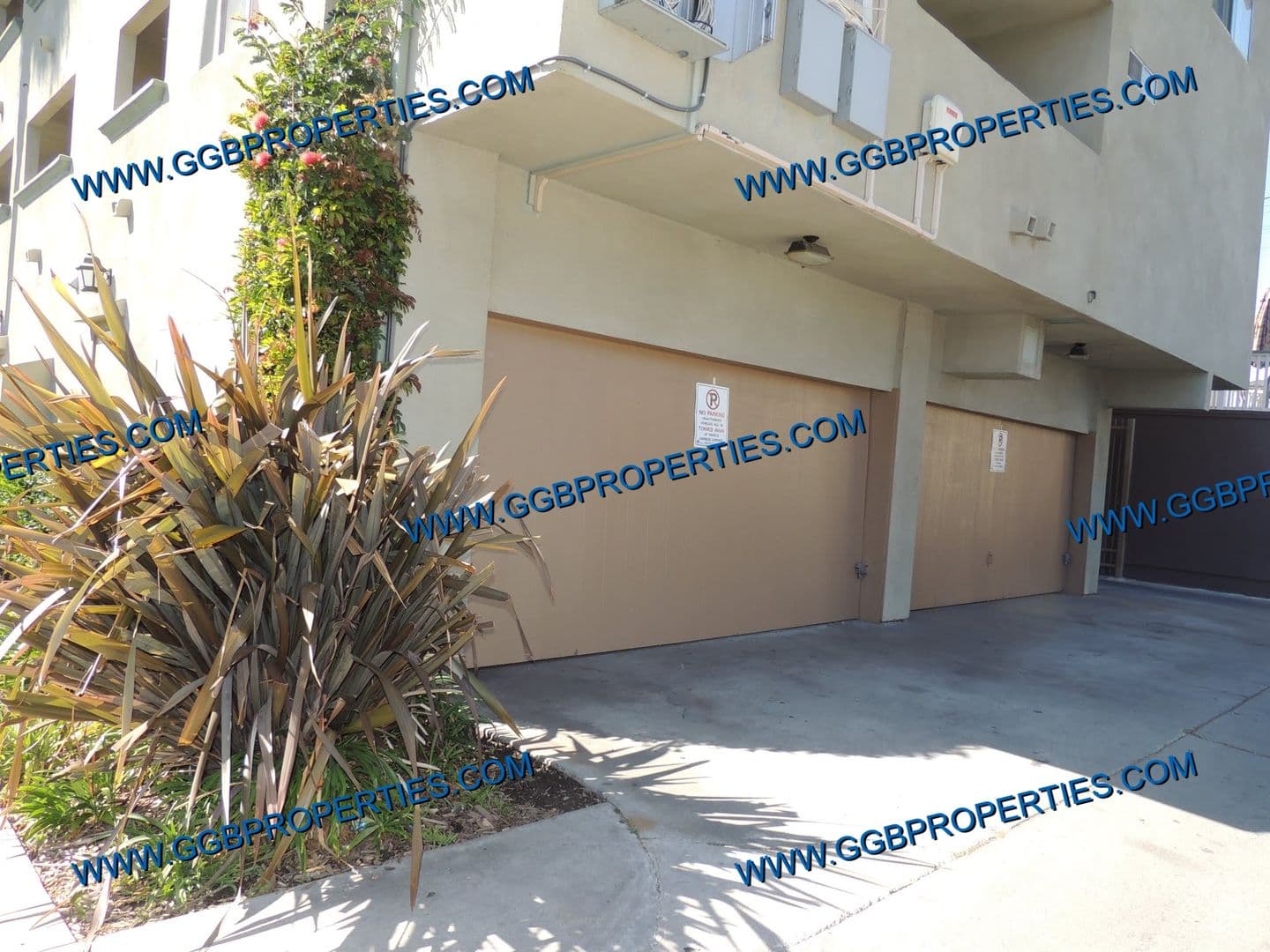 Long Beach Apartment: 2500 Elm Ave