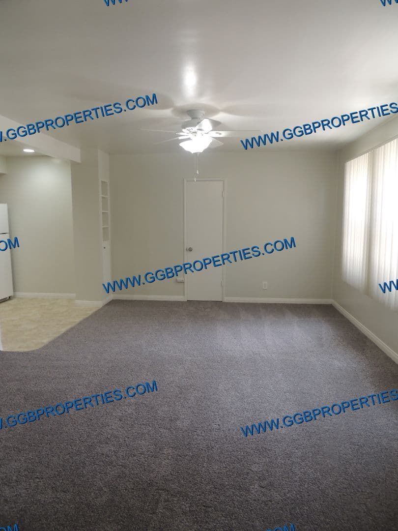 Long Beach Apartment: 10 Bay Shore Ave