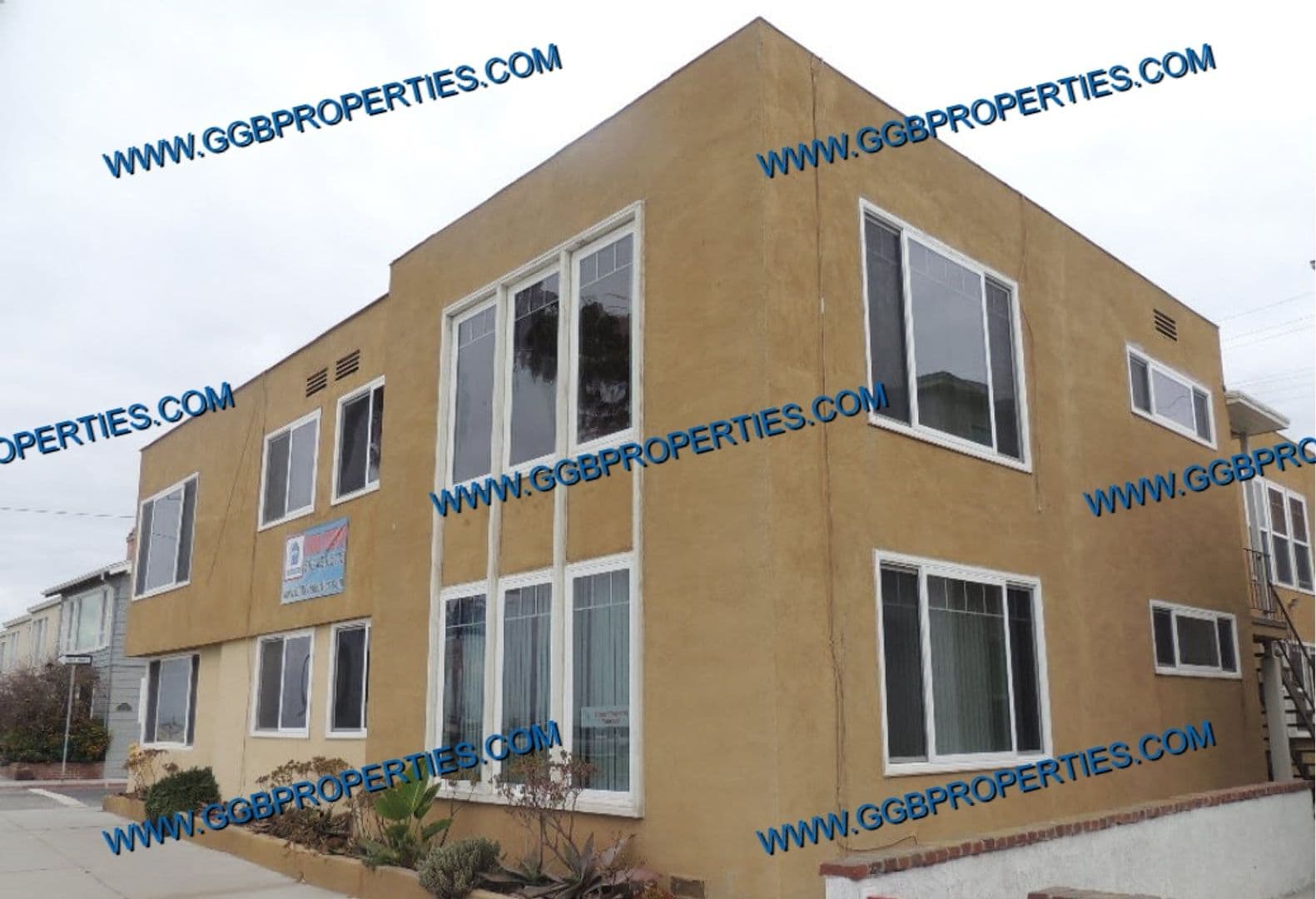 Long Beach Apartment: 10 Bay Shore Ave