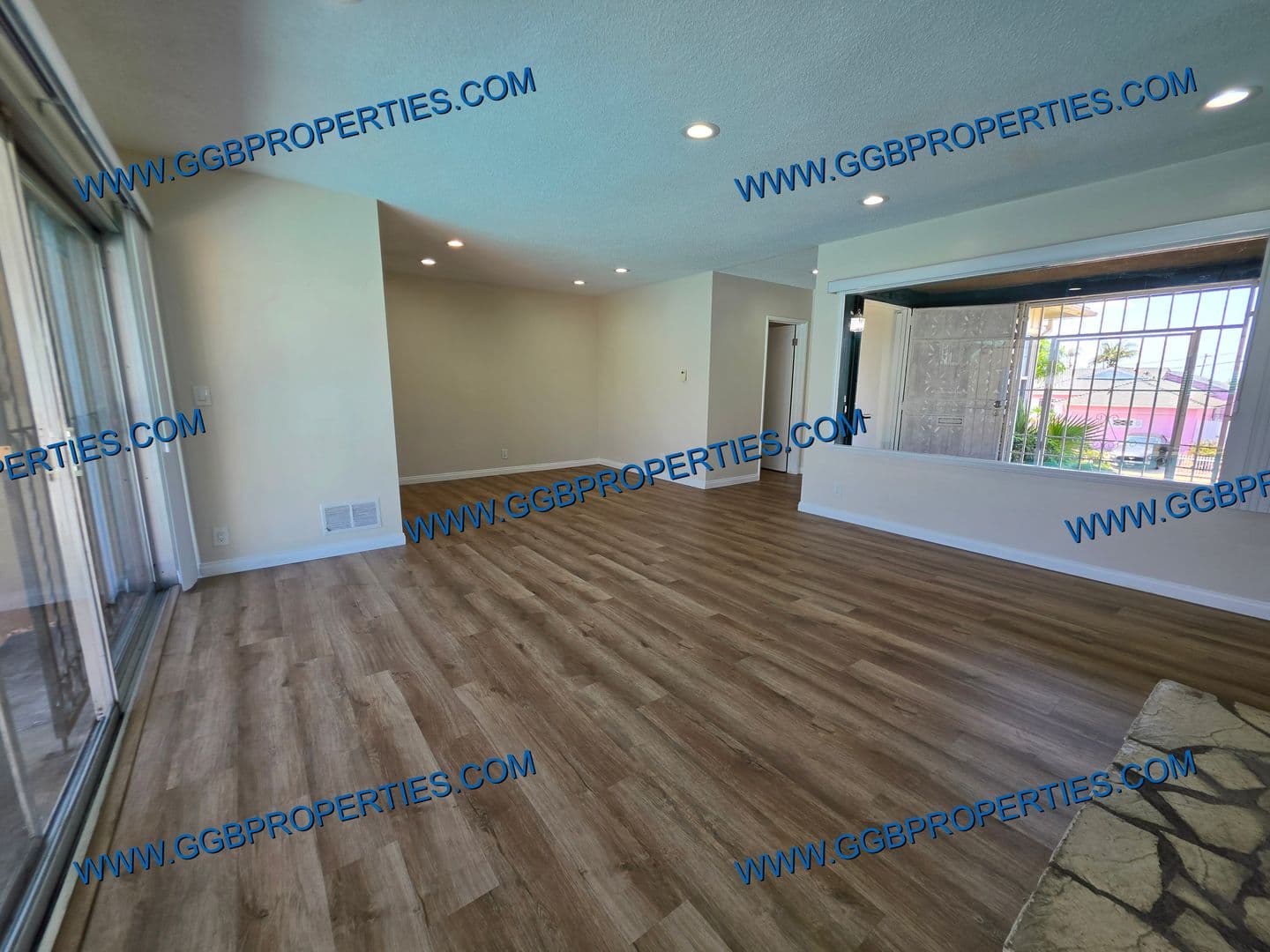 Hawthorne House: 11710 Spinning Ave