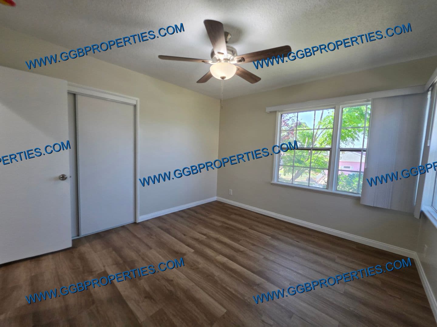Hawthorne House: 11710 Spinning Ave