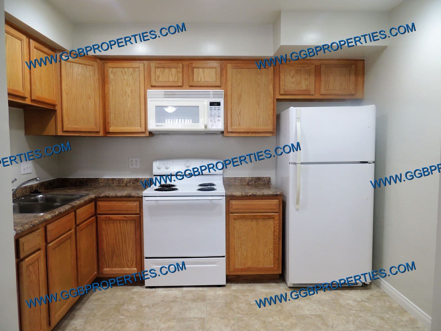 Long Beach Apartment: 10 Bay Shore Ave