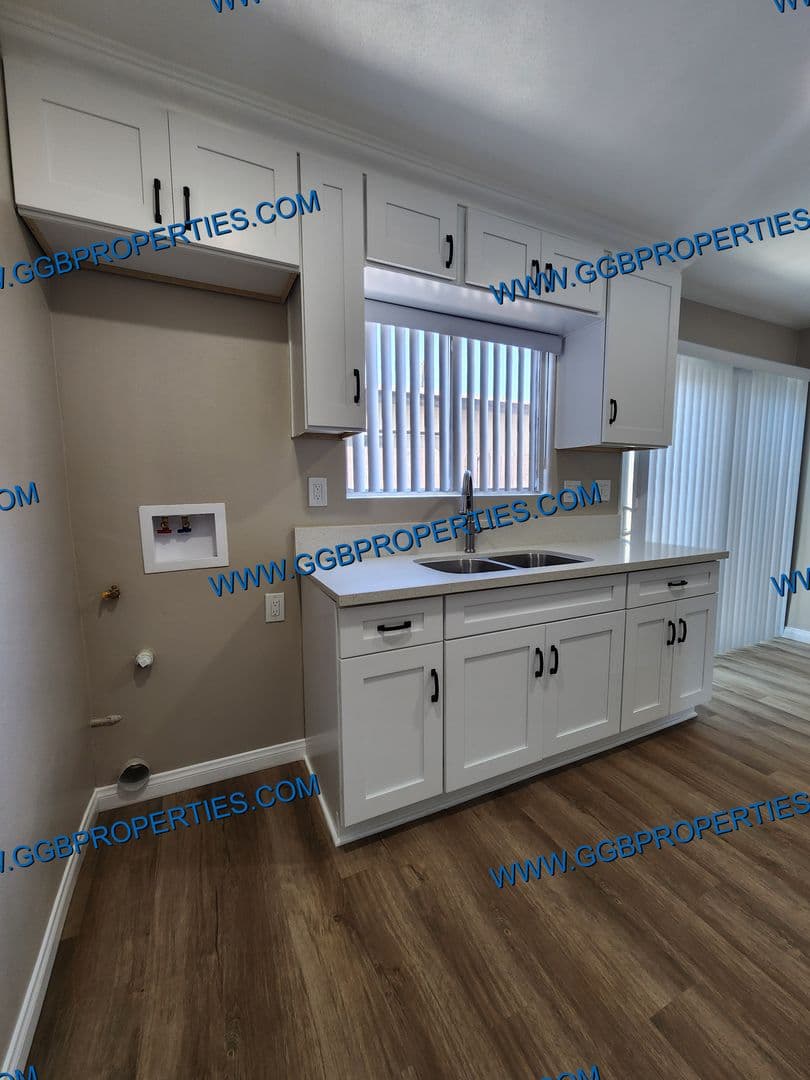 Norwalk Apartment: 12721-12729 Kalnor Ave