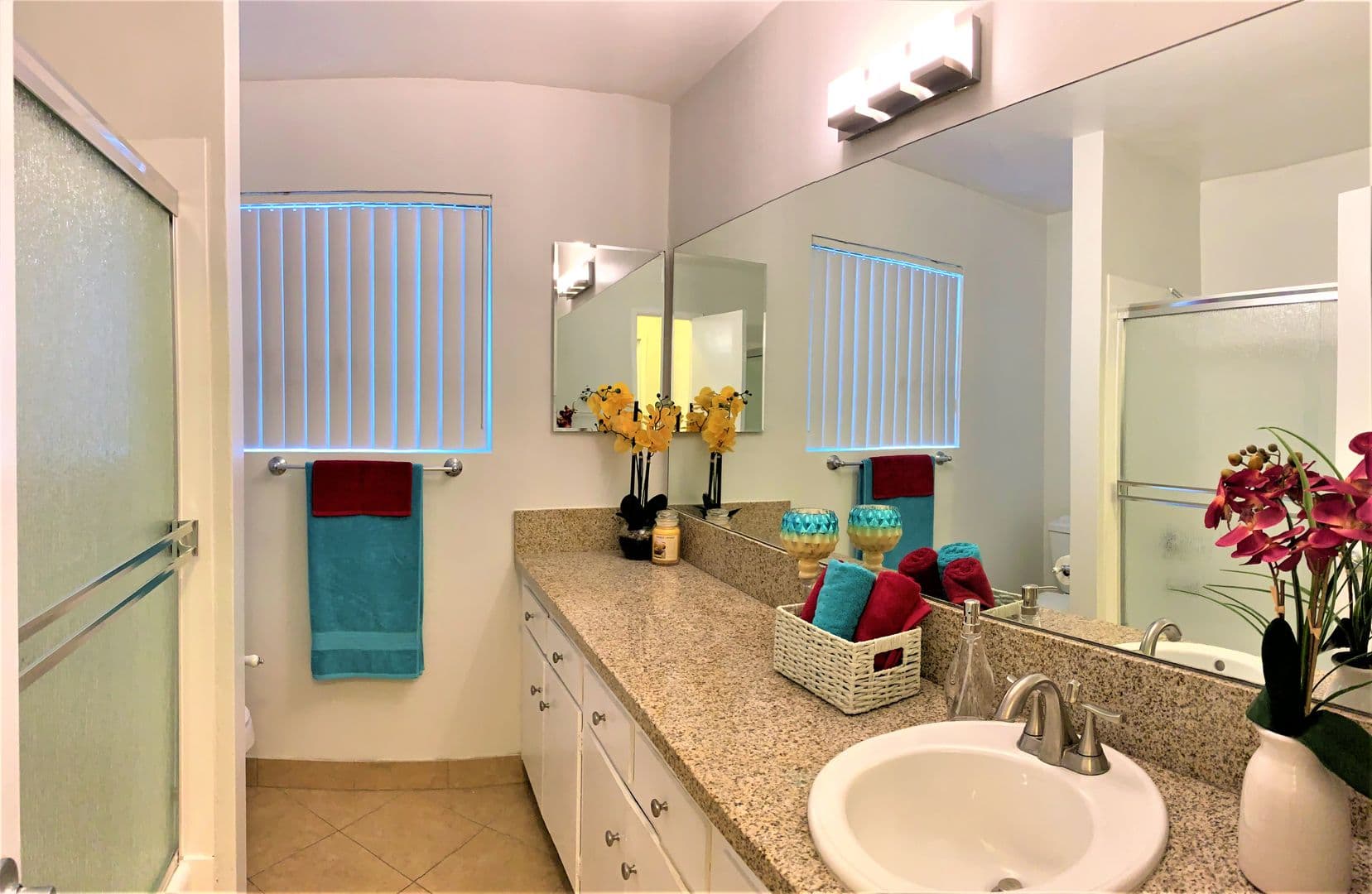 Redondo Beach Apartment: 512 Avenue G