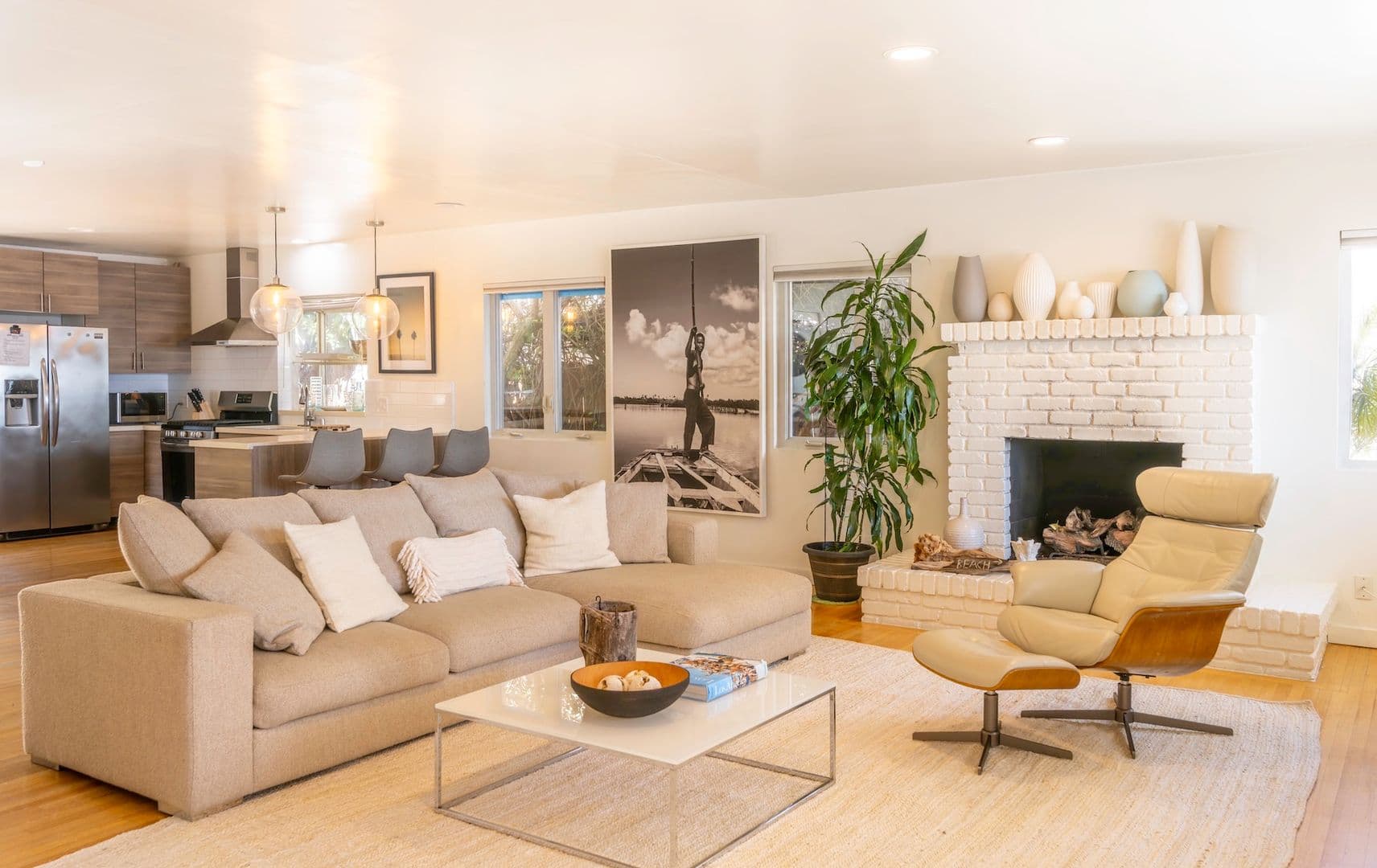 Malibu Multiplex: 21563 Pacific Coast Hwy