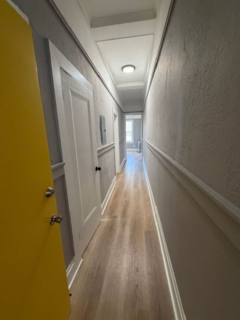 Oakland Apartment: 2317 San Pablo Ave
