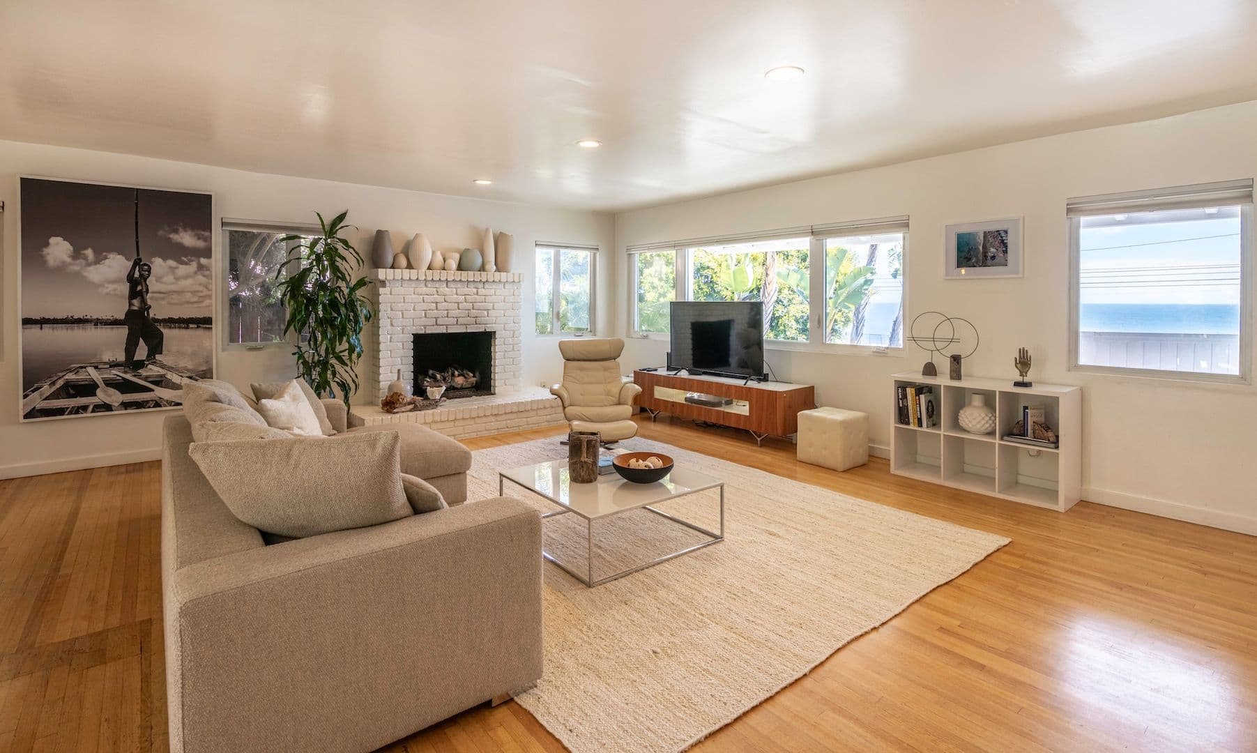 Malibu Multiplex: 21563 Pacific Coast Hwy