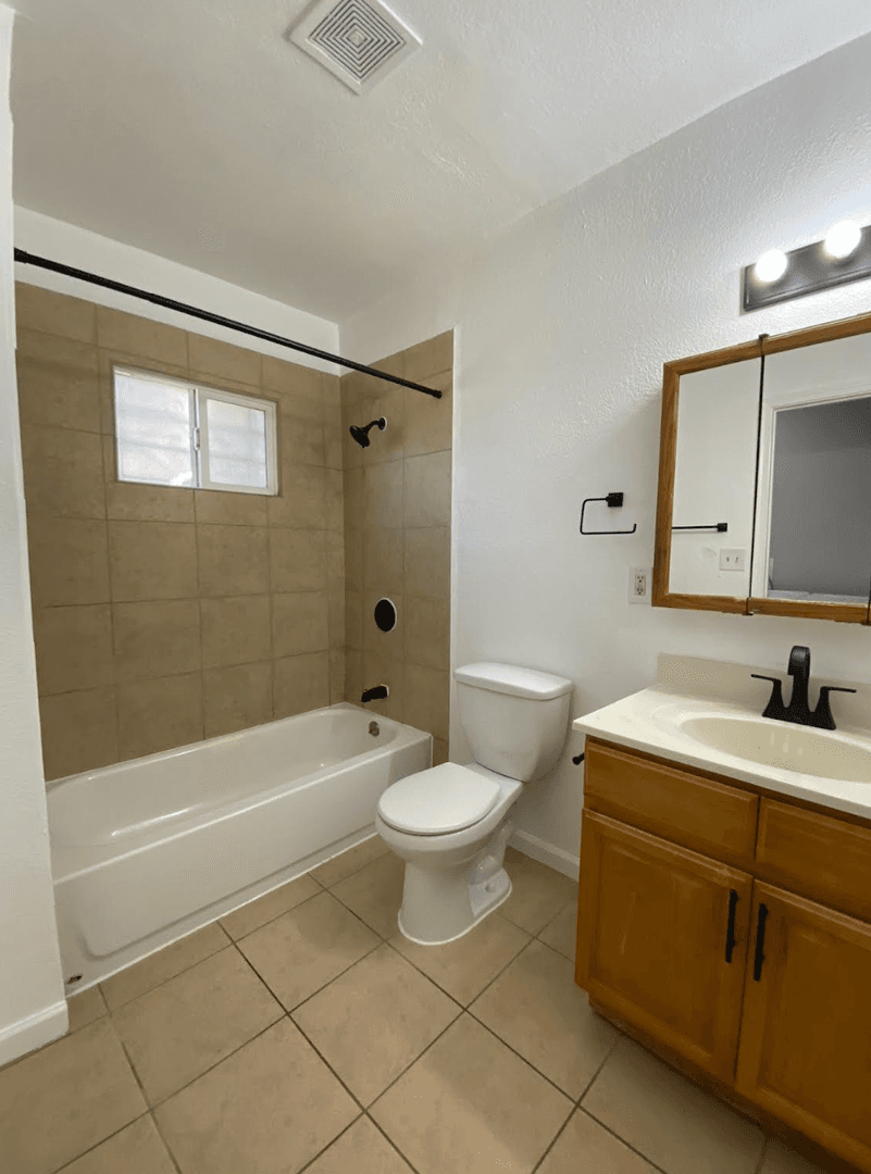Oakland Apartment: 666-672 25th