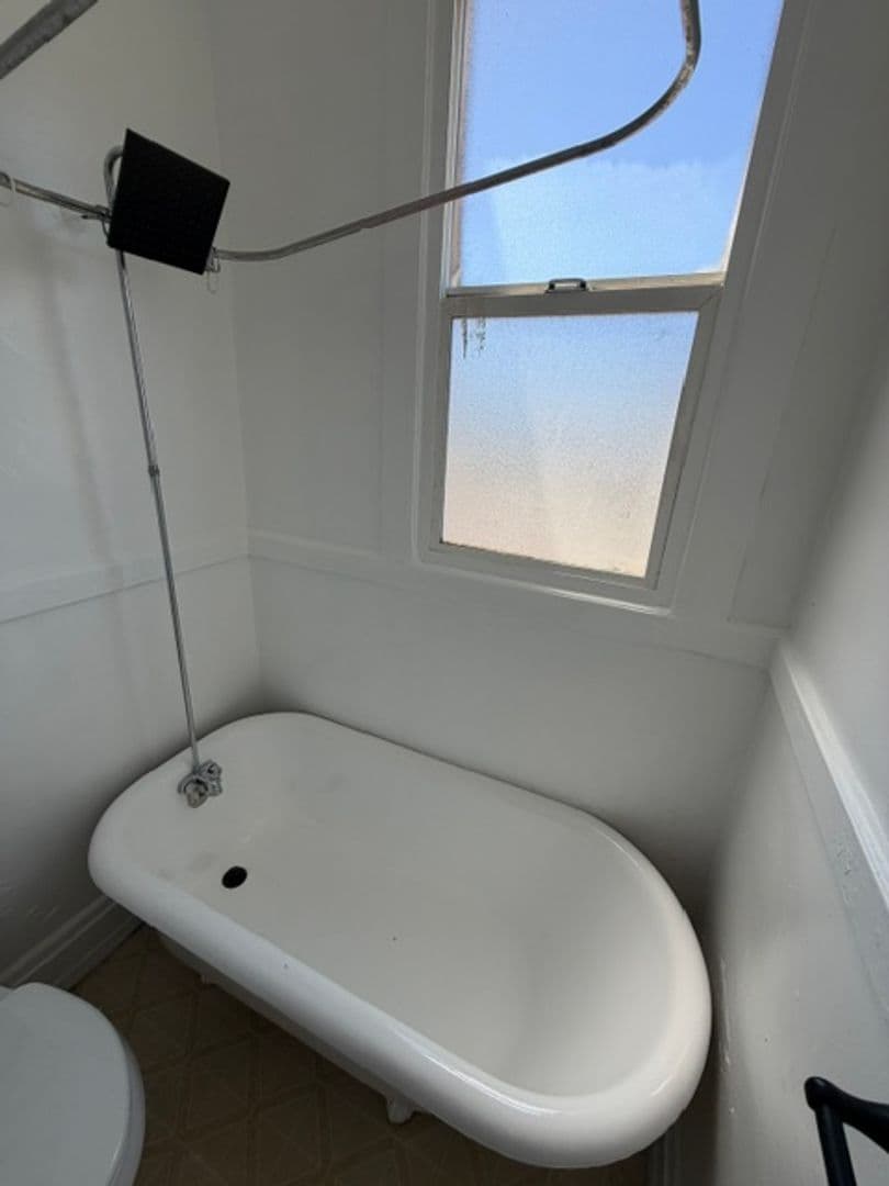 Oakland Apartment: 2317 San Pablo Ave