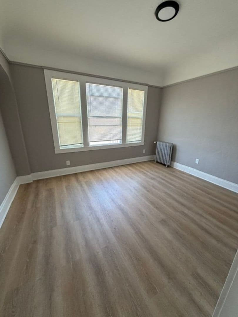 Oakland Apartment: 2317 San Pablo Ave