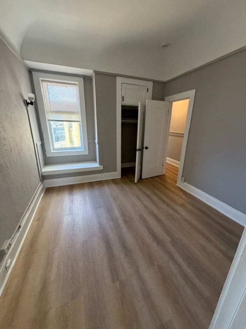 Oakland Apartment: 2317 San Pablo Ave