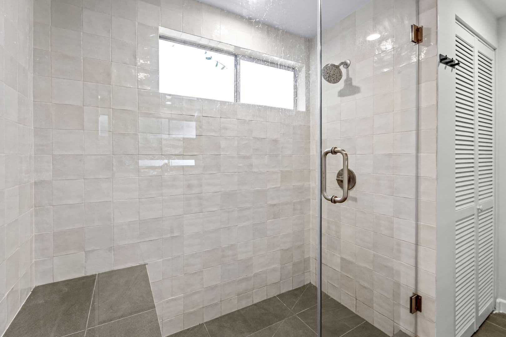 Santa Monica Apartment: 2708-2710 2nd Street