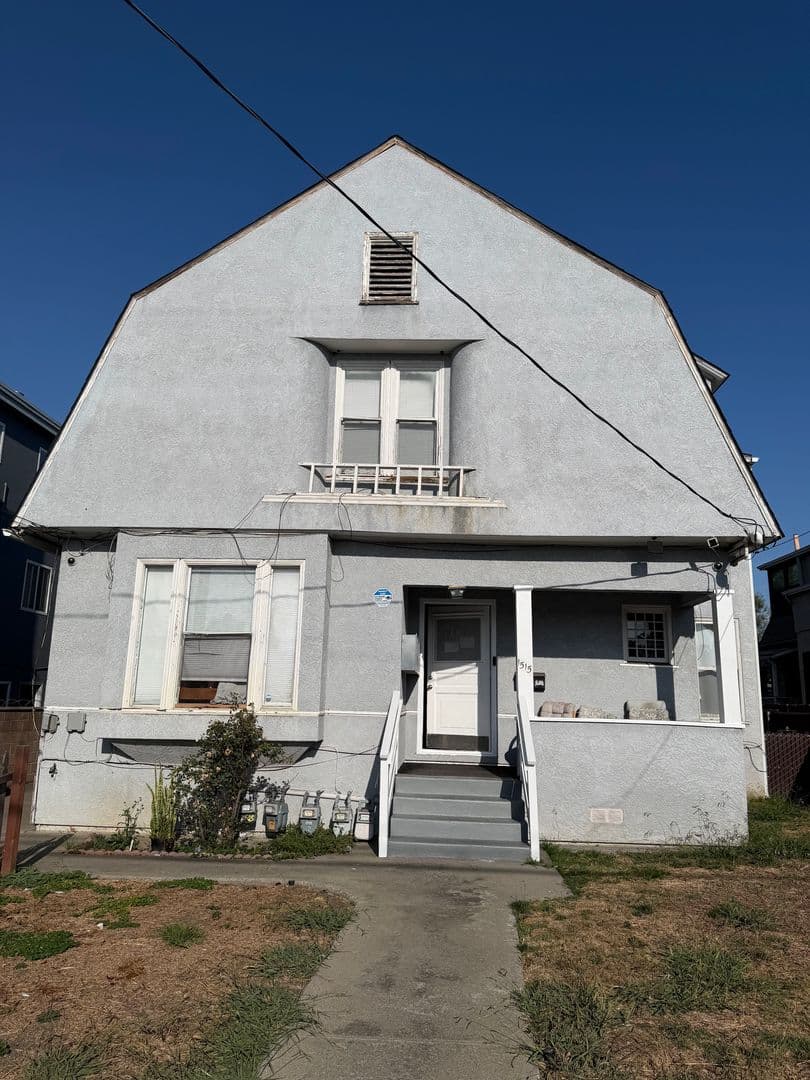 Oakland Apartment: 1515 28th Avenue